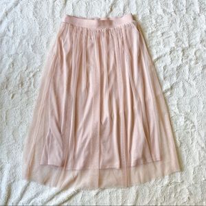 H&M pink tulle skirt with elastic waistband